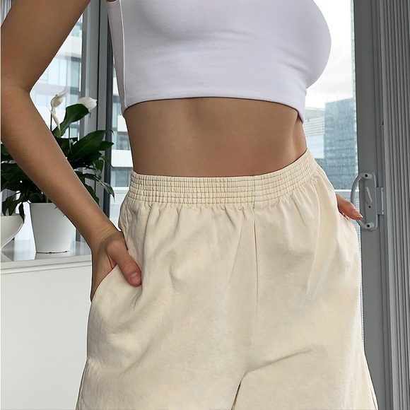 ARITZIA Wilfred Free
Nova 7" Short, Gd Birch - Picture 2 of 8